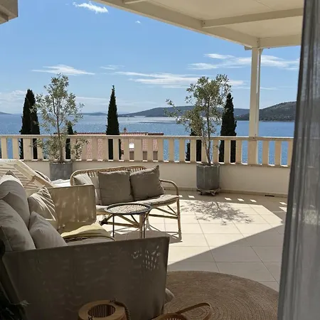 Casa Mare Croatia アパート ドニー・セゲット