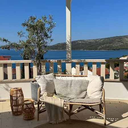 Casa Mare Croatia アパート ドニー・セゲット